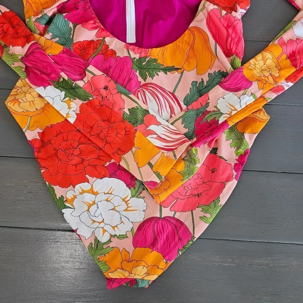 Trina Turk Women's Floral Print Long Sleeves Paddle Suit Swimsuit Size Medium